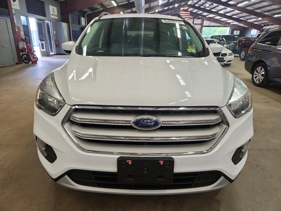 Photo 5 from auction – 2018 FORD ESCAPE with VIN 1FMCU9GD7JUA26406