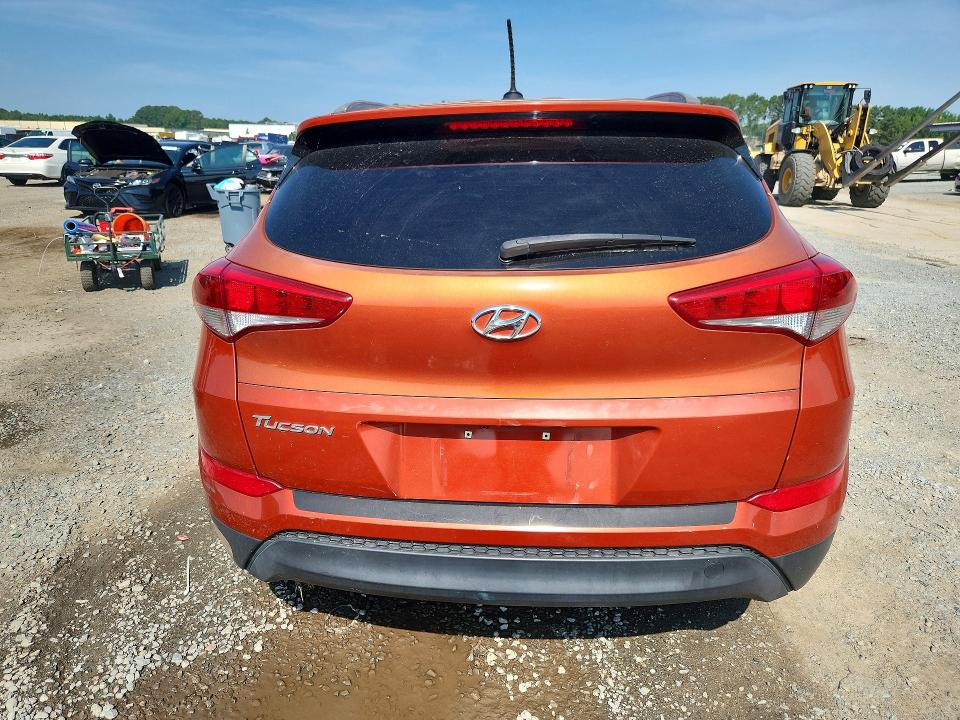 Photo 6 from auction – 2017 HYUNDAI TUCSON with VIN KM8J33A40HU391892