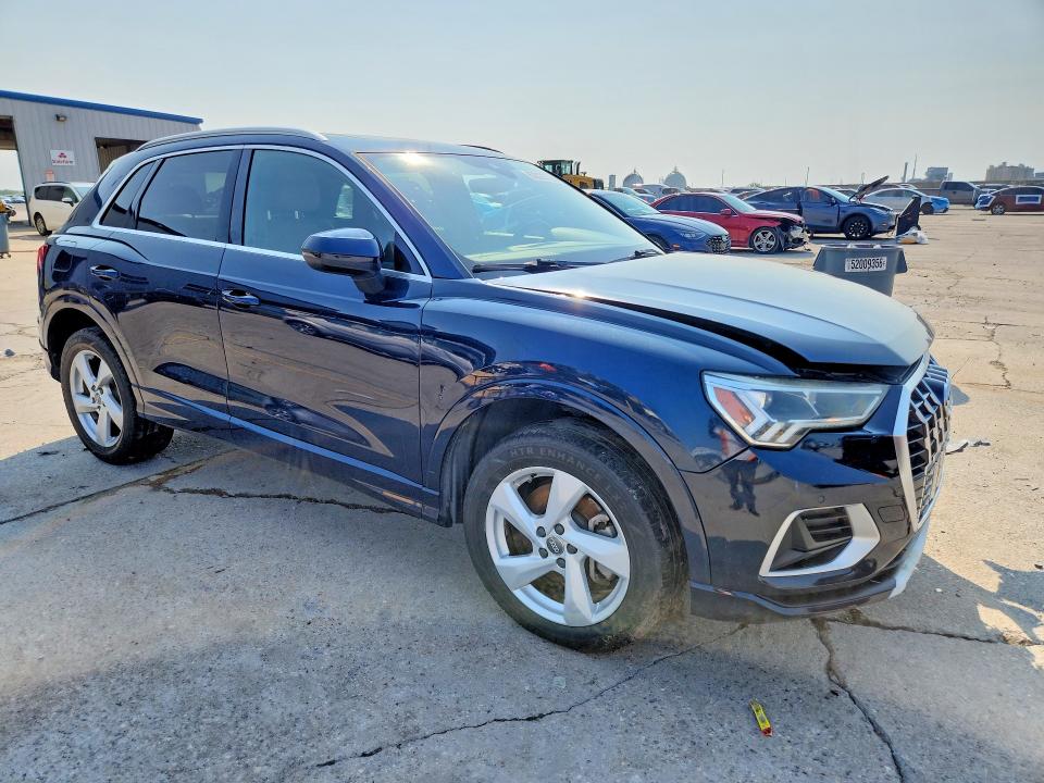 Photo 4 from auction – 2020 AUDI Q3 with VIN WA1BEDF37L1003019