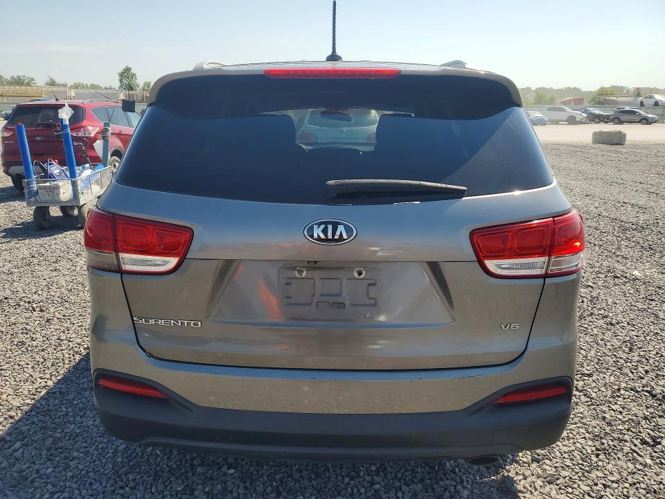 Photo 6 from auction – 2017 KIA SORENTO with VIN 5XYPGDA53HG196646