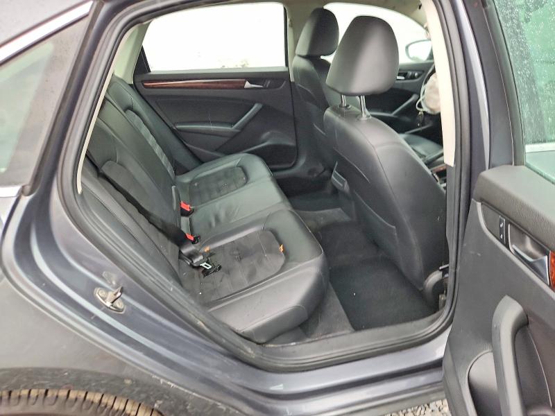 Photo 10 from auction – 2012 VOLKSWAGEN PASSAT with VIN 1VWCP7A36CC030159