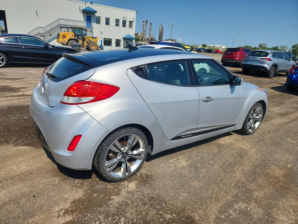 Photo 3 from auction – 2013 HYUNDAI VELOSTER with VIN KMHTC6AD4DU150051