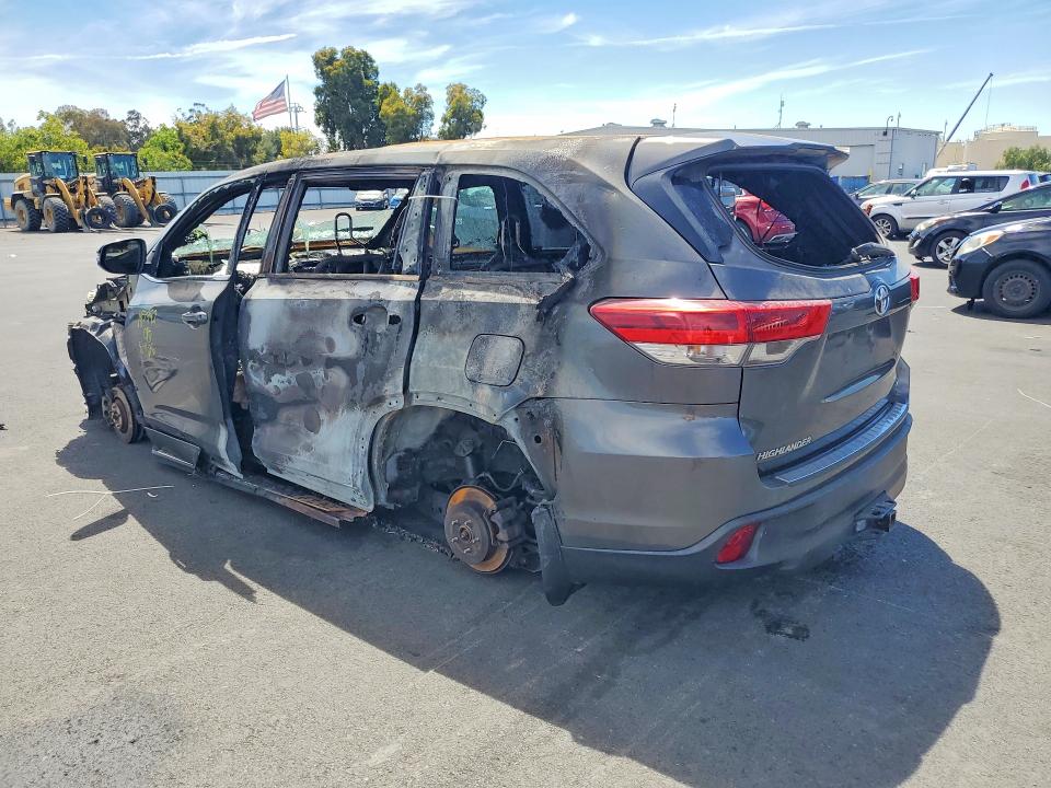 Photo 2 from auction – 2019 TOYOTA HIGHLANDER with VIN 5TDBZRFH3KS929079