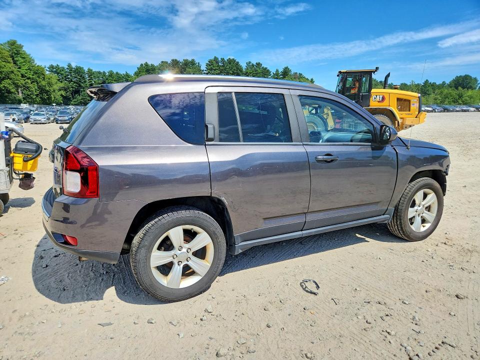 Photo 3 from auction – 2015 JEEP COMPASS with VIN 1C4NJDEB7FD118004