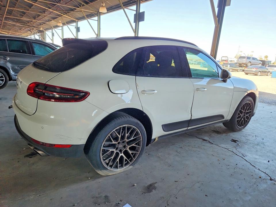 Photo 3 from auction – 2018 PORSCHE MACAN with VIN WP1AB2A53JLB30731