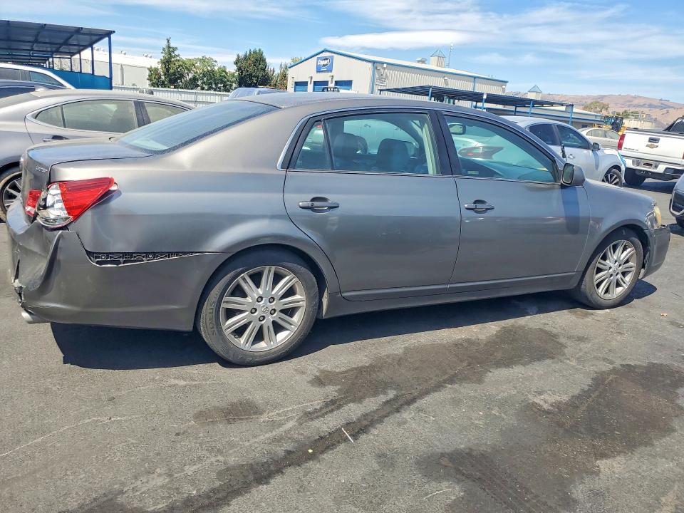 Photo 3 from auction – 2006 TOYOTA AVALON with VIN 4T1BK36B66U100033