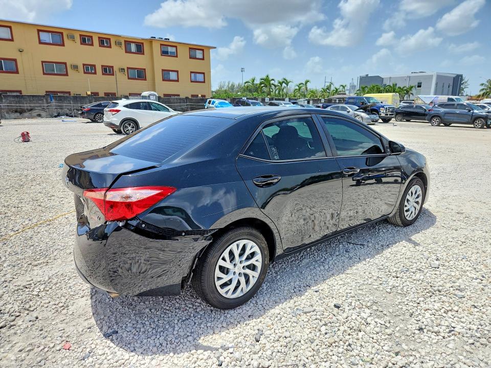 Снимка 3 от търг – 2019 TOYOTA COROLLA с VIN 5YFBURHE6KP936487
