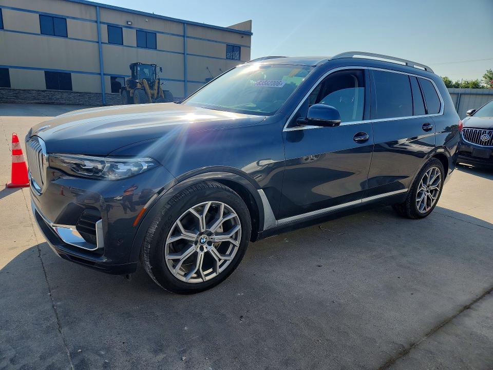 BMW X7 2020 with VIN 5UXCW2C00L9B71495 - Photo from auction