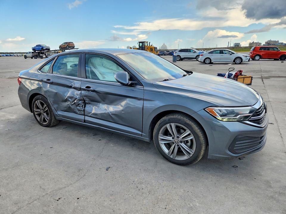 Photo 4 from auction – 2023 VOLKSWAGEN JETTA with VIN 3VWEM7BU1PM057119