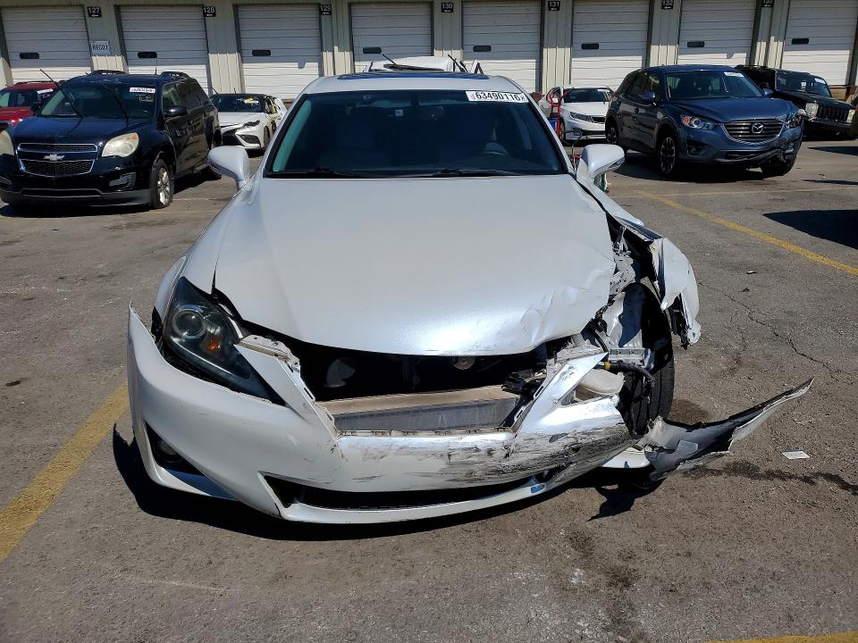 Снимка 5 от търг – 2011 LEXUS IS 250 с VIN JTHBF5C26B5150698
