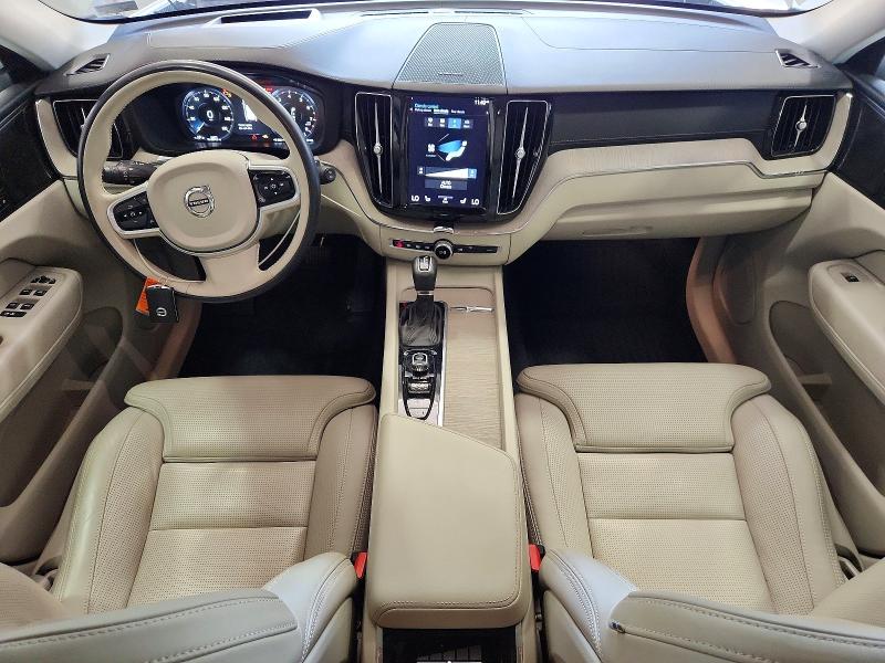 Photo 8 from auction – 2021 VOLVO XC60 with VIN YV4102DL3M1886154