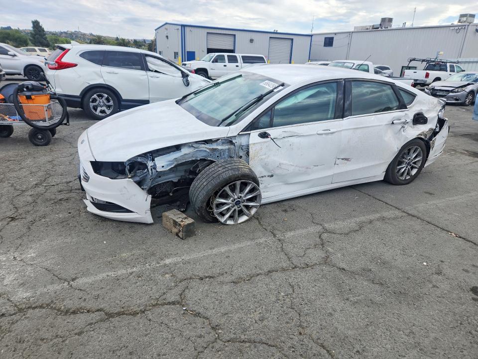 FORD FUSION 2017 with VIN 3FA6P0LU2HR368539 - Photo from auction
