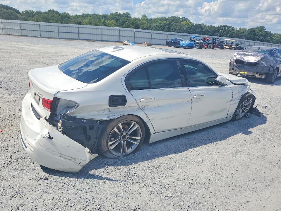 Photo 3 from auction – 2018 BMW 330 with VIN WBA8B9C51JEE80823