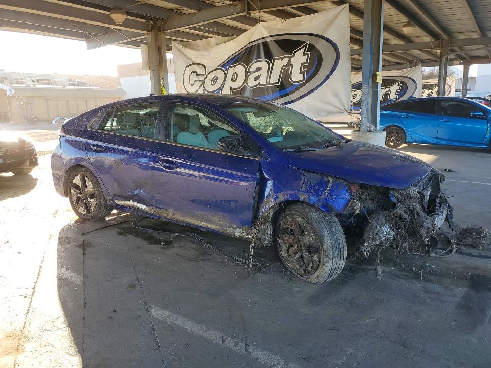 Снимка 4 от търг – 2021 HYUNDAI IONIQ с VIN KMHC85LCXMU261400