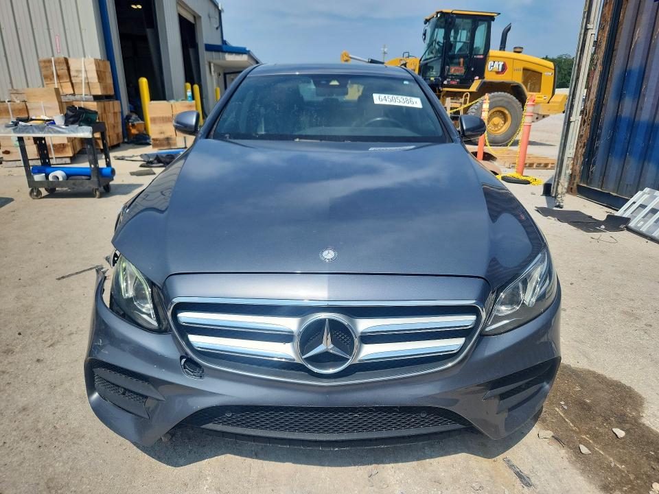 Photo 5 from auction – 2017 MERCEDES-BENZ E with VIN WDDZF4KB2HA061793