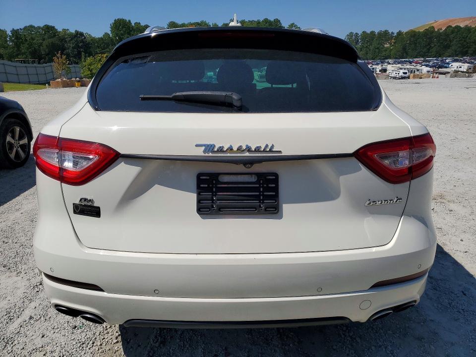 Photo 6 from auction – 2018 MASERATI LEVANTE with VIN ZN661XUL5JX294345