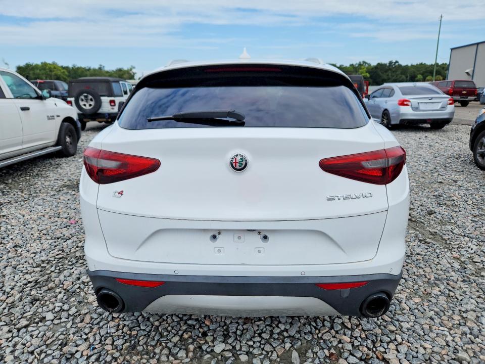 Photo 6 from auction – 2018 ALFA ROMEO STELVIO with VIN ZASFAKAN1J7B81381