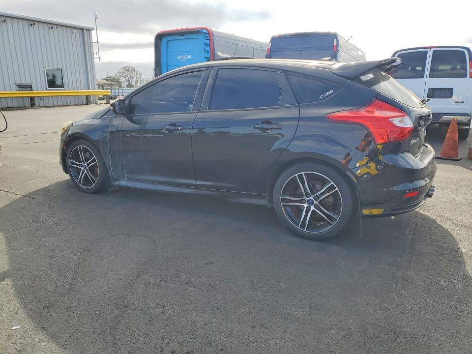 Photo 2 from auction – 2013 FORD FOCUS with VIN 1FADP3L91DL254612