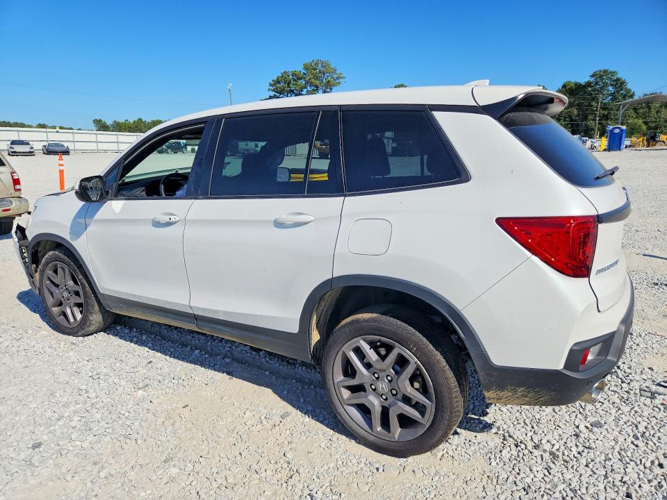 Photo 2 from auction – 2023 HONDA PASSPORT with VIN 5FNYF8H56PB001844