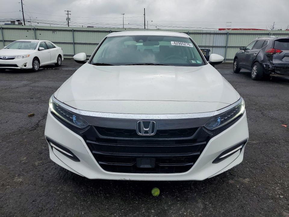 Photo 5 from auction – 2018 HONDA ACCORD with VIN 1HGCV3F16JA003983