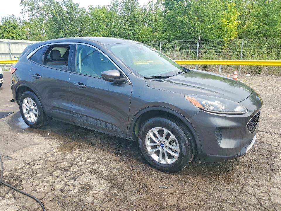 Photo 4 from auction – 2020 FORD ESCAPE with VIN 1FMCU9G60LUB40705
