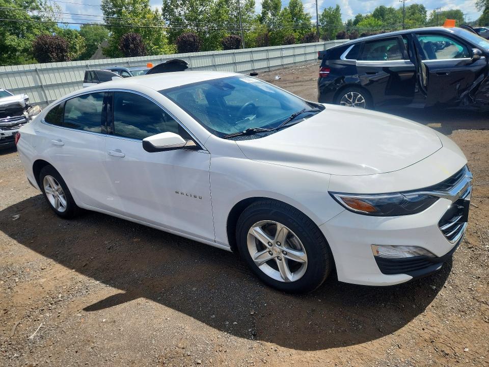 Photo 4 from auction – 2023 CHEVROLET MALIBU with VIN 1G1ZD5ST5PF176025