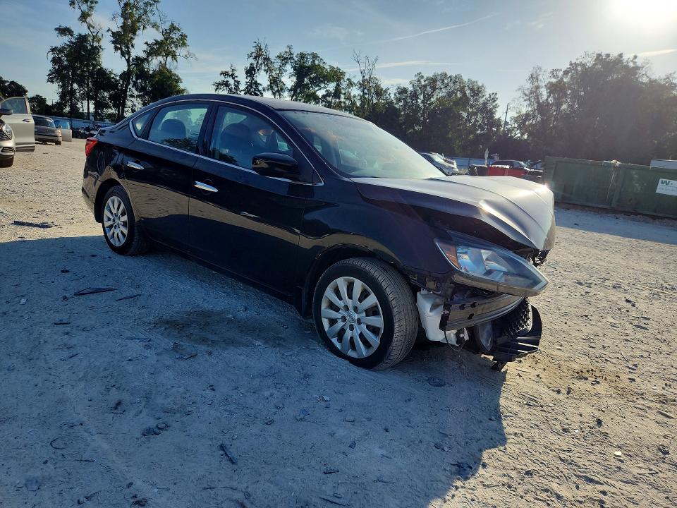 Photo 4 from auction – 2017 NISSAN SENTRA with VIN 3N1AB7AP1HY357937