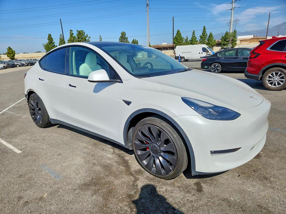 Photo 4 from auction – 2024 TESLA MODEL Y with VIN 7SAYGDEF6RF113813