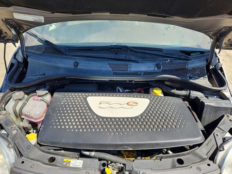 Photo 12 from auction – 2013 FIAT 500 with VIN 3C3CFFGEXDT752656