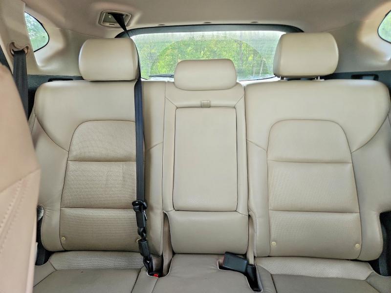 Photo 10 from auction – 2016 HYUNDAI TUCSON with VIN KM8J3CA21GU036761