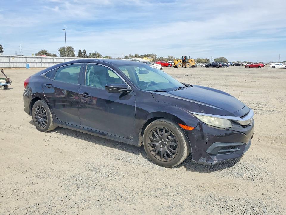 Photo 4 from auction – 2016 HONDA CIVIC with VIN 2HGFC2F53GH531734