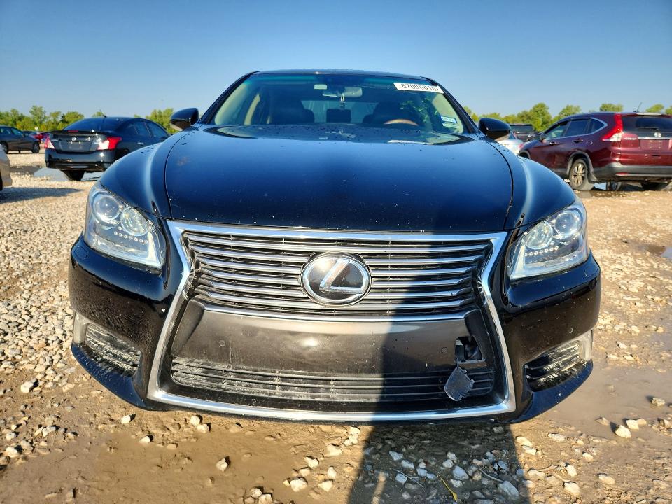 Foto 5 de la subasta – 2014 LEXUS LS con VIN JTHBL5EF3E5128896