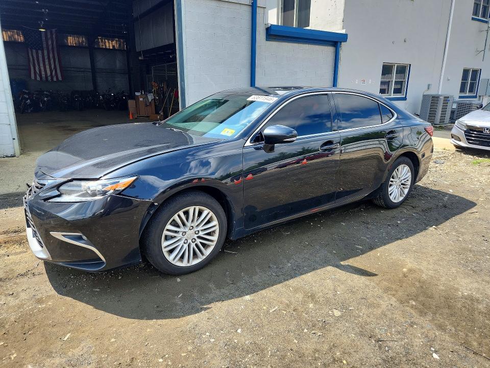 LEXUS ES 2017 with VIN 58ABK1GG4HU066555 - Photo from auction