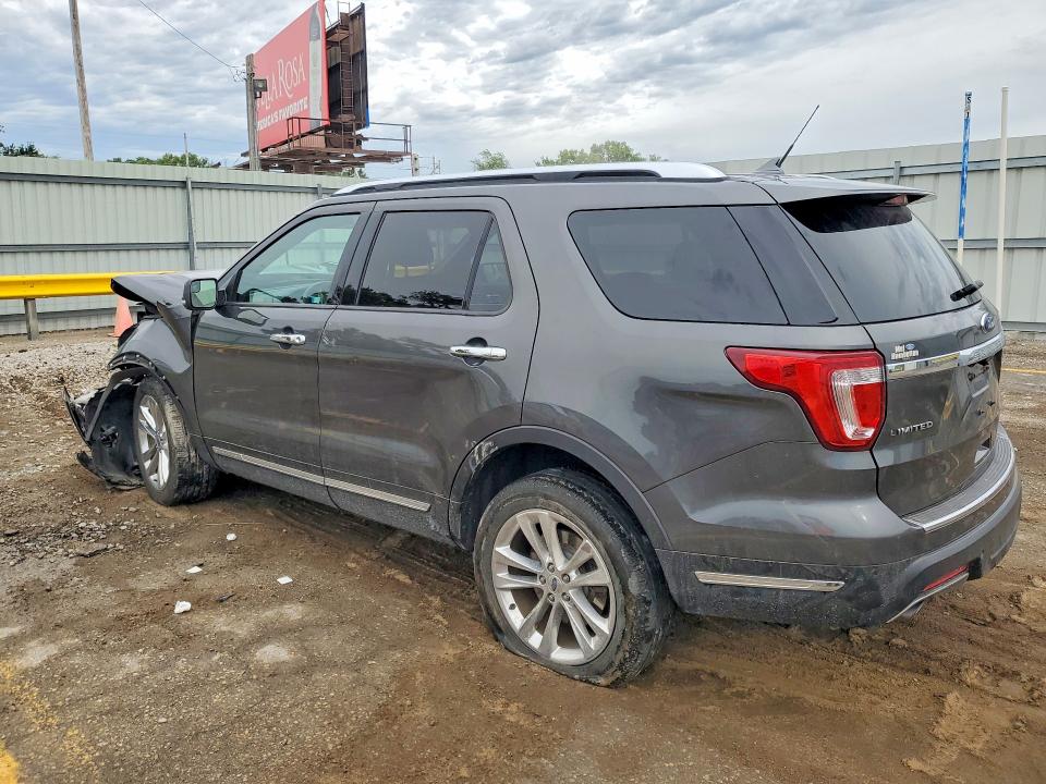 Photo 2 from auction – 2018 FORD EXPLORER with VIN 1FM5K8FH6JGC93516