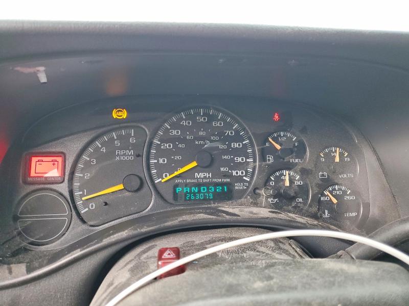 Photo 9 from auction – 2000 CHEVROLET SILVERADO with VIN 2GCEC19T7Y1318424