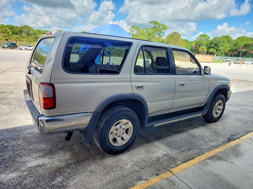 Photo 3 from auction – 1996 TOYOTA 4RUNNER with VIN JT3GN86R3T0009904