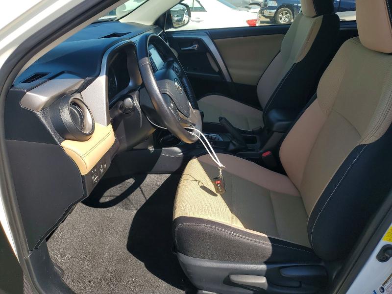 Photo 7 from auction – 2017 TOYOTA RAV4 with VIN JTMRFREVXHJ112647