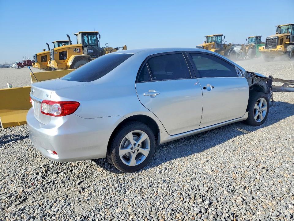 Photo 3 from auction – 2011 TOYOTA COROLLA with VIN 2T1BU4EE4BC581178