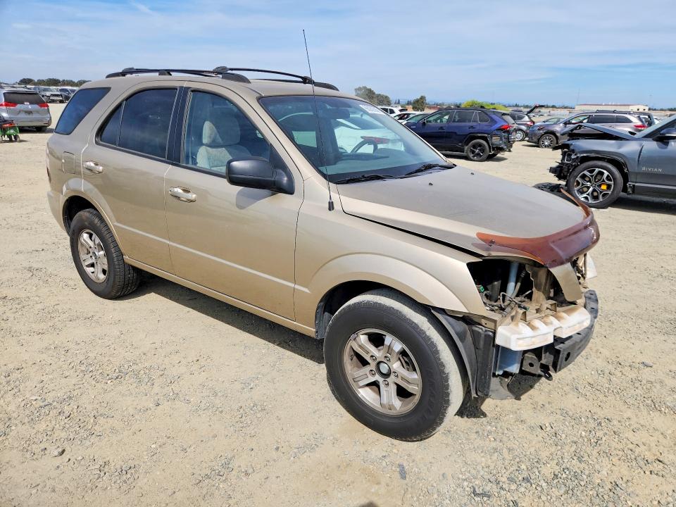 Photo 4 from auction – 2003 KIA SORENTO with VIN KNDJD733835049719