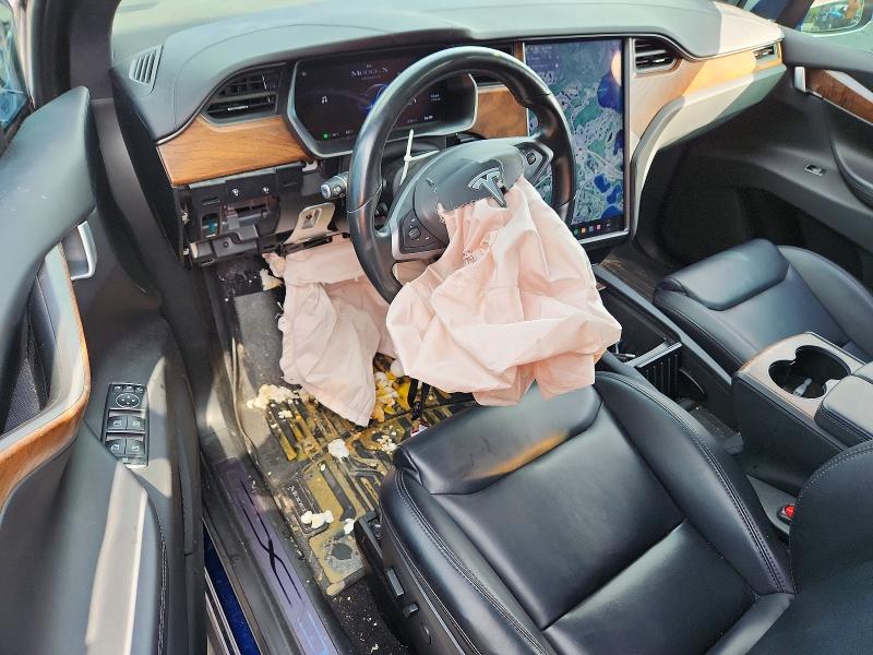 Photo 8 from auction – 2020 TESLA MODEL X with VIN 5YJXCBE22LF236229