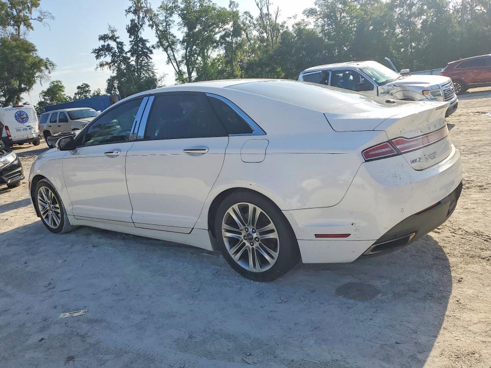 Photo 2 from auction – 2013 LINCOLN MKZ with VIN 3LN6L2G95DR807214