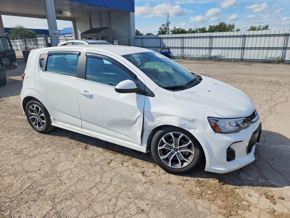 Photo 4 from auction – 2018 CHEVROLET SONIC with VIN 1G1JD6SB3J4111879