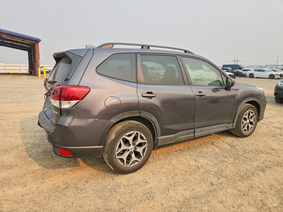 Photo 3 from auction – 2021 SUBARU FORESTER with VIN JF2SKAFC5MH540611