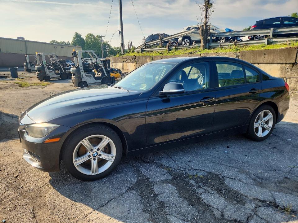 BMW 328 2015 with VIN WBA3B3G58FNR87532 - Photo from auction