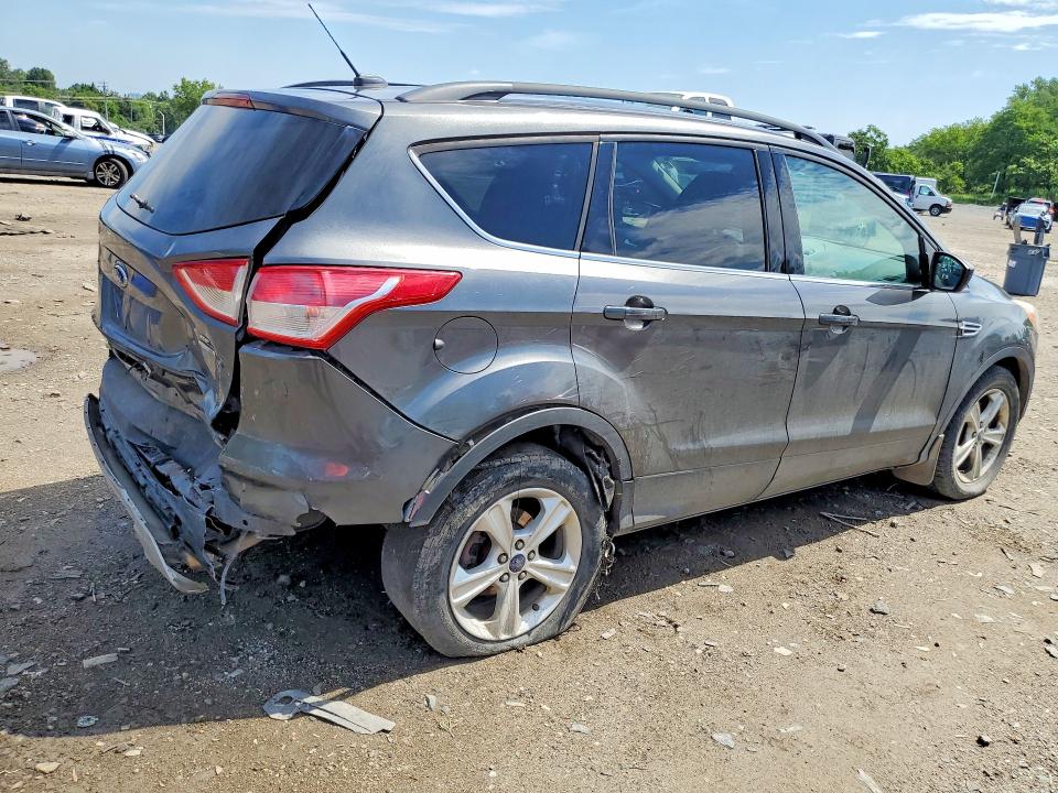 Photo 3 from auction – 2016 FORD ESCAPE with VIN 1FMCU9GX8GUA27681