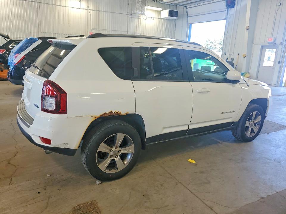 Photo 3 from auction – 2016 JEEP COMPASS with VIN 1C4NJDEB5GD709532