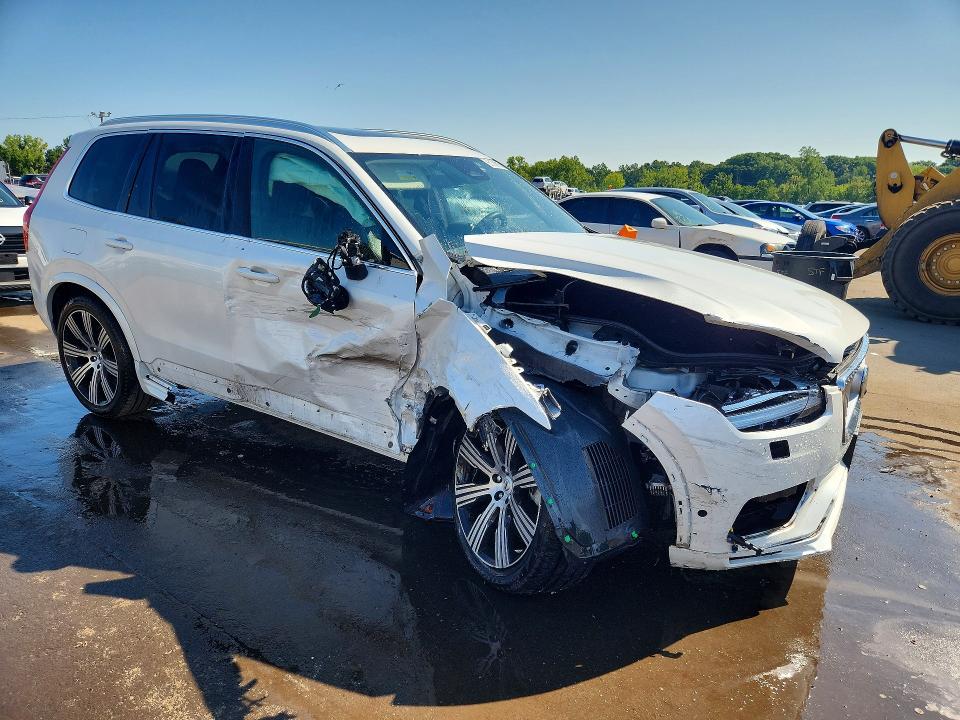 Photo 4 from auction – 2023 VOLVO XC90 with VIN YV4H60CN3P1967356