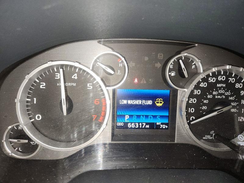 Photo 9 from auction – 2015 TOYOTA TUNDRA with VIN 5TFAY5F12FX426301