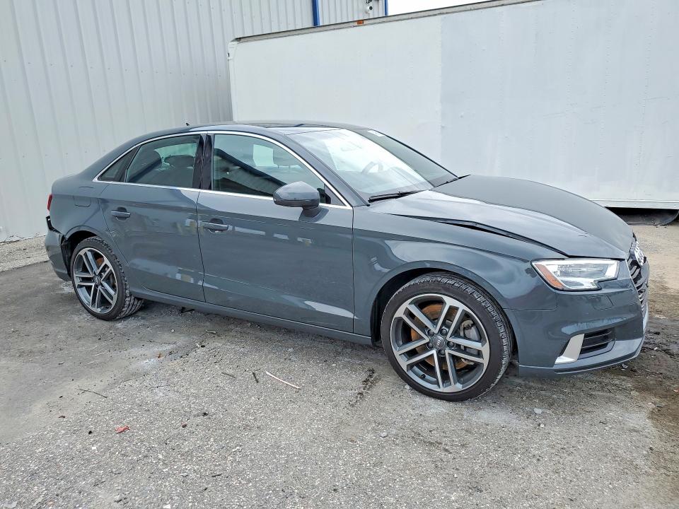 Photo 4 from auction – 2019 AUDI A3 with VIN WAUBEGFFXK1020751