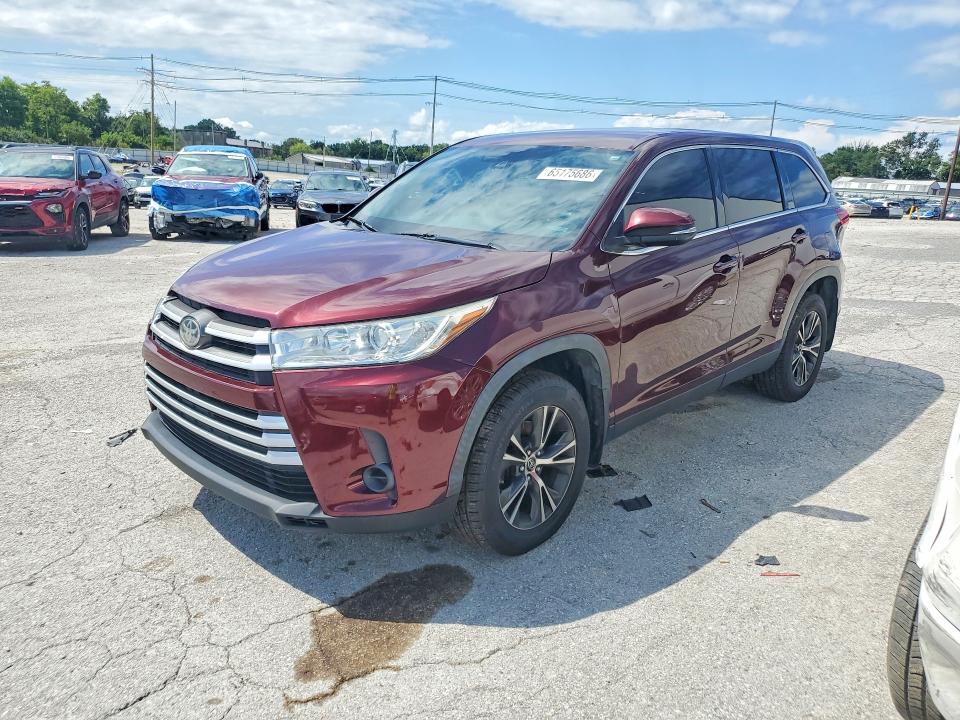 TOYOTA HIGHLANDER 2019 with VIN 5TDBZRFHXKS963990 - Photo from auction